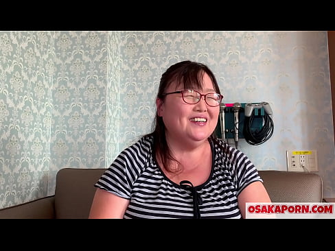 ❤️ Fet japansk mamma visar sina enorma bröst och njuter av en sexleksak. En 51-årig asiatisk mamma berättar om sin sexuella erfarenhet. Yukiko 1 OSAKAPORN fet milf ️ Super sex at us ❤
