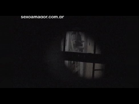 ❤️ Blondie blir hemligt videofilmad av en voyeur från grannskapet gömd bakom ihåliga tegelstenar ️ Super sex at us ❤