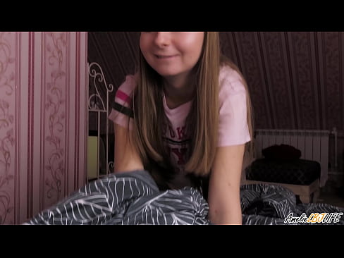 ❤️ Blondin suger sin BFF djupt och får sperma i munnen ️ Super sex at us ❤